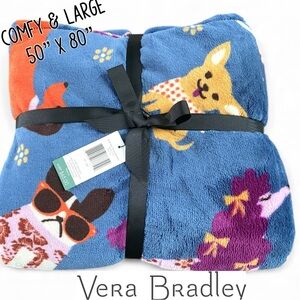 - 🌸 Vera Bradley NWT  50”x80 Throw Blanket